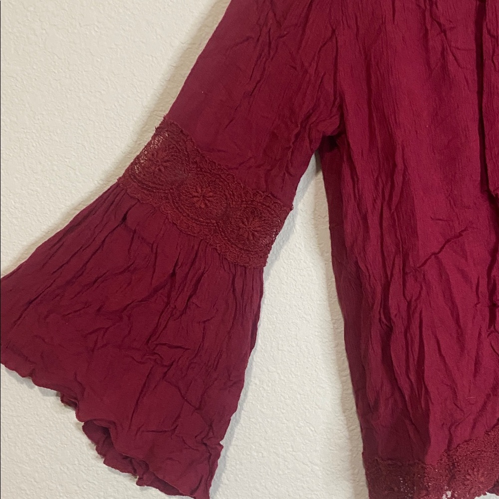 ✨Boho Maroon Long sleeved top with lace detail! - Picture 3 of 9
